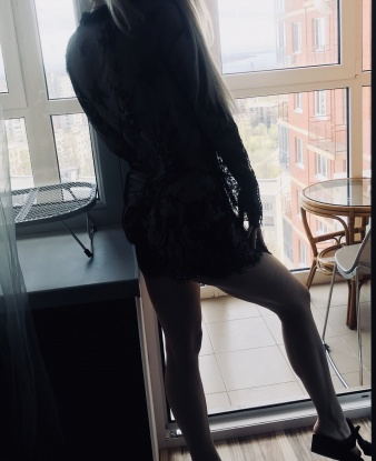 В Москве я создам незабываемую атмосферу страсти и желания. Мои услуги — настоящий эротический экстаз💥. Я обладаю магическими руками, которые умеют доставить истинное блаженство. Со мной ты сможешь насладиться массажем, оральными ласками и многим другим. Мои фото говорят сами за себя😉 Не забудь взглянуть на них, чтобы увидеть, какая я сексапильная и волнующая. Мои довольные клиенты оценили мои навыки и оставили невероятные отзывы💋 Со мной удовольствие гарантировано! Жду твоего звонка, чтобы сделать наше свидание незабываемым💦😈. 14684, 23 года